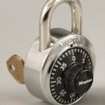 Master Lock 1525 Combination Padlock Key Controlled - Image 3
