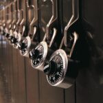 Master Lock 1525 Combination Padlock Key Controlled - Image 2