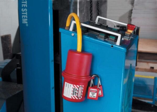 488 Rotating Large Electrical Plug Lockout