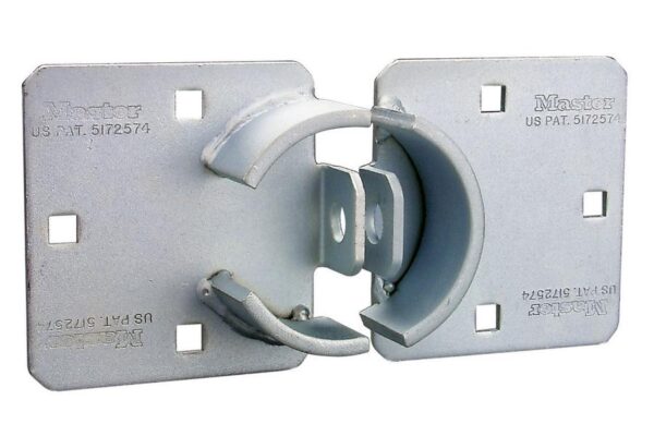 Master Lock zinc plated hard wrought steel heavy duty hasp for zinc round padlock no. 6271