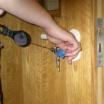RKK Key Reel - 1200mm Kevlar ® Cord - Karabiner Fixing - Image 2